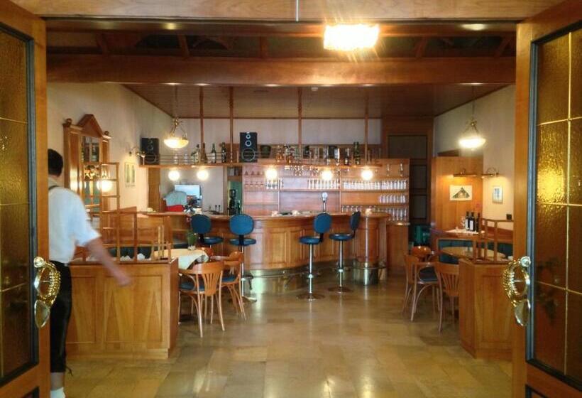 See Hotel Post Am Attersee