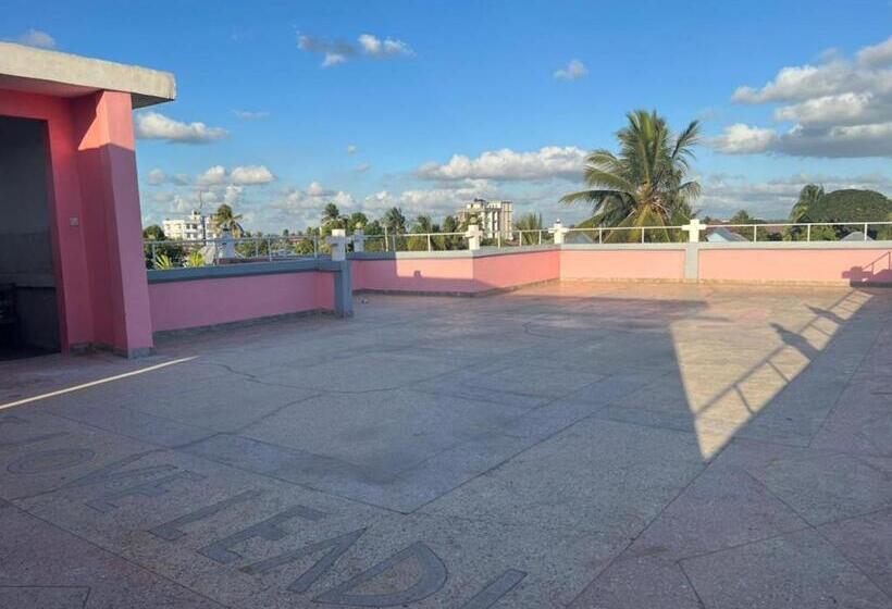 צימר Shamanice Lodge & Apartments