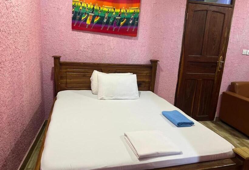 צימר Shamanice Lodge & Apartments