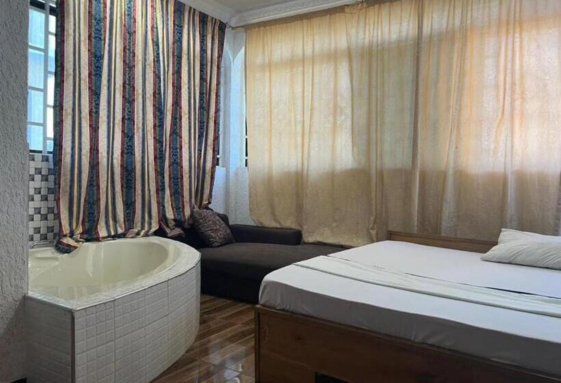 تختخواب و صبحانه Shamanice Lodge & Apartments