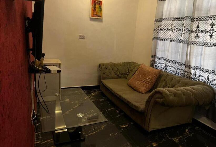 צימר Shamanice Lodge & Apartments