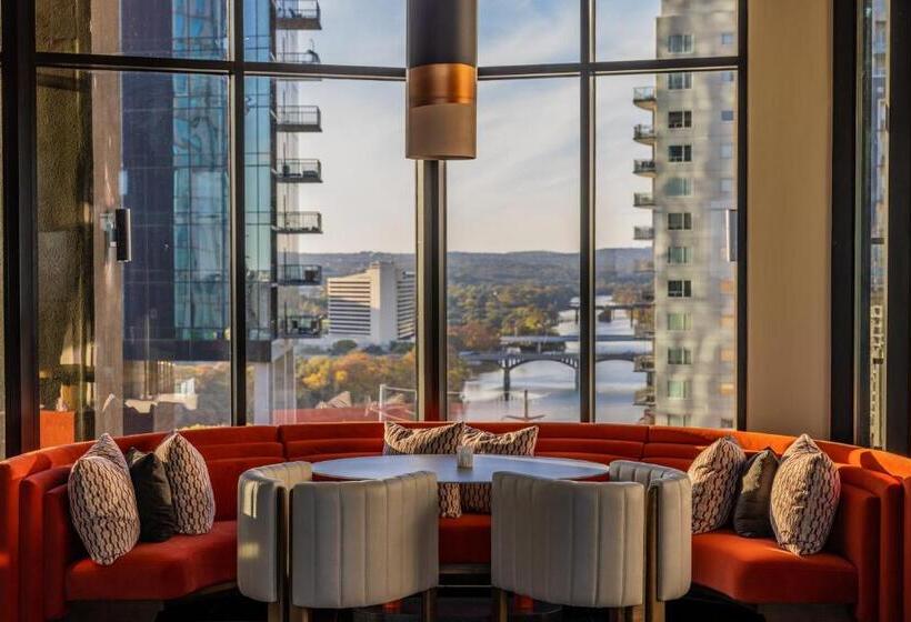 Cambria Hotel Austin Downtown