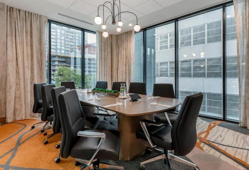 Cambria Hotel Austin Downtown