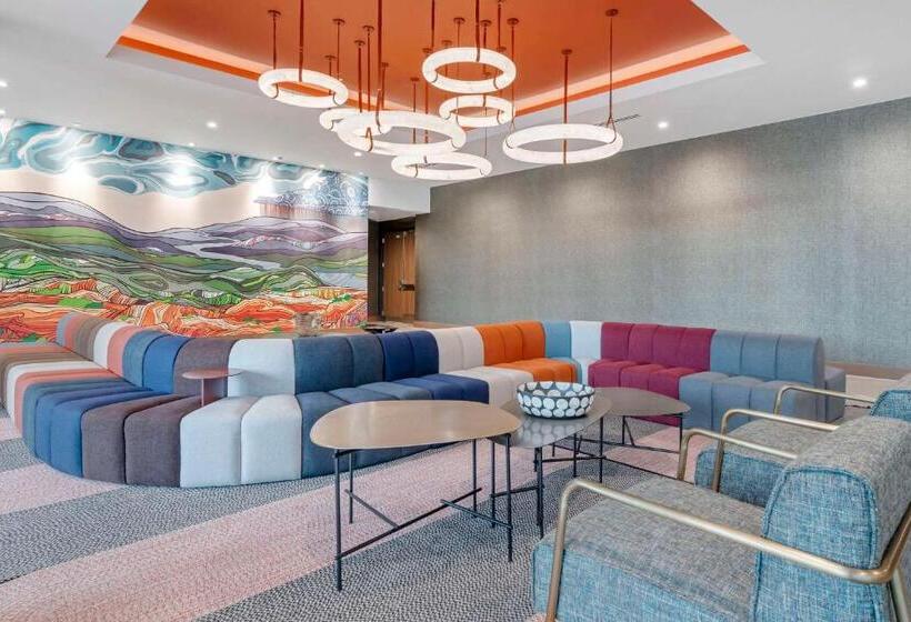 Cambria Hotel Austin Downtown