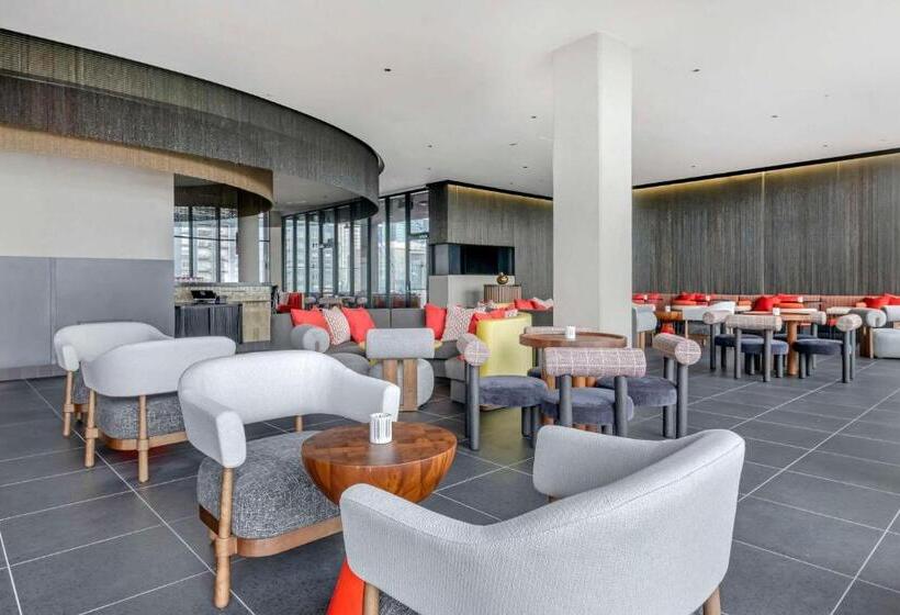 Cambria Hotel Austin Downtown