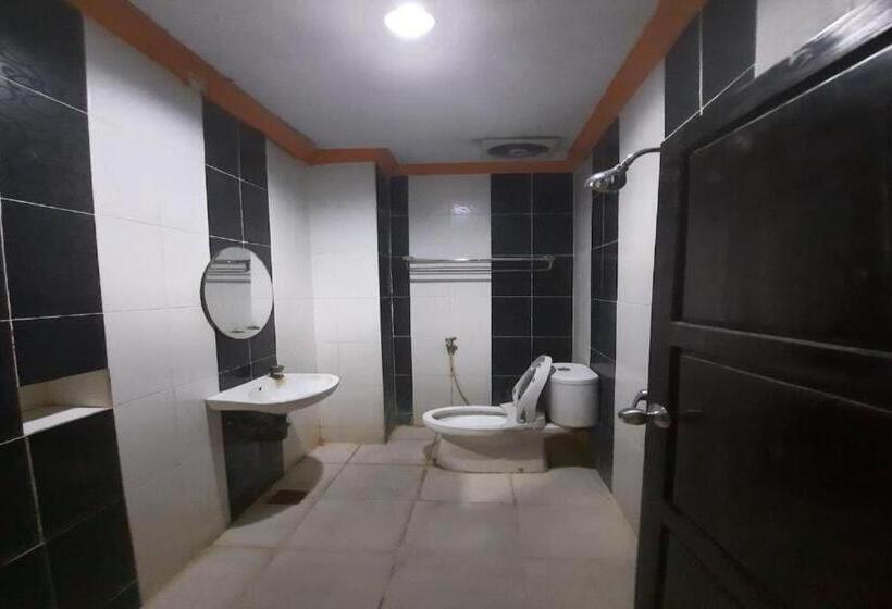 Collection O 93163 Hotel Grand Kartika