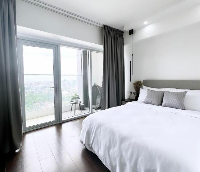 Emerin Suites @ Aeon Towers