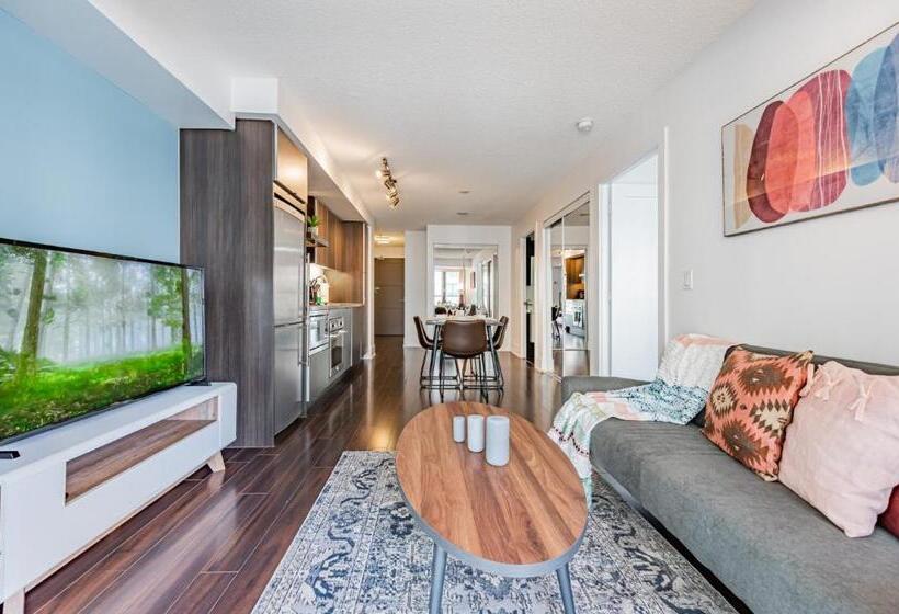 فندق 300 Front Property