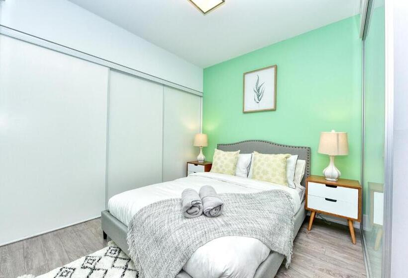 فندق 300 Front Property