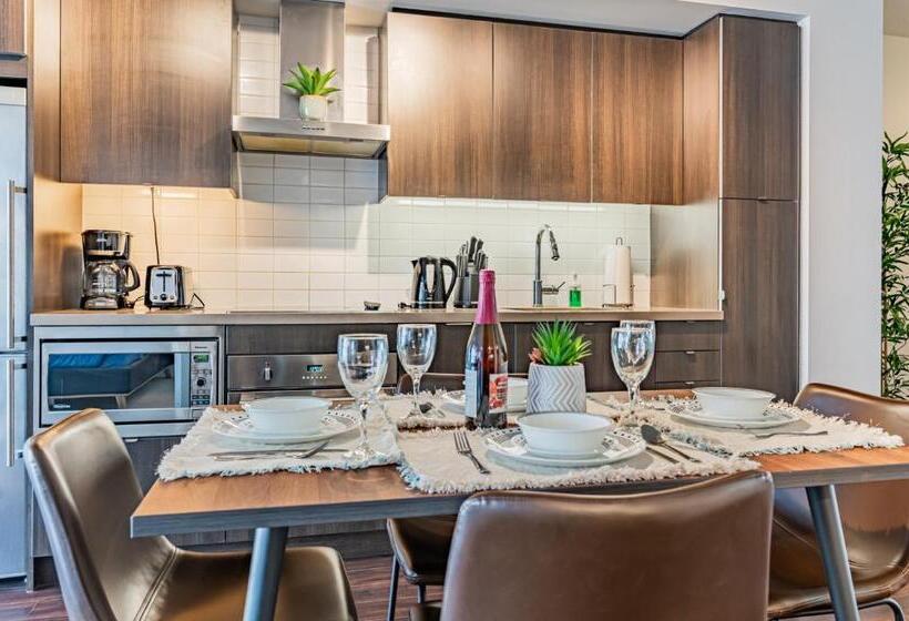 فندق 300 Front Property