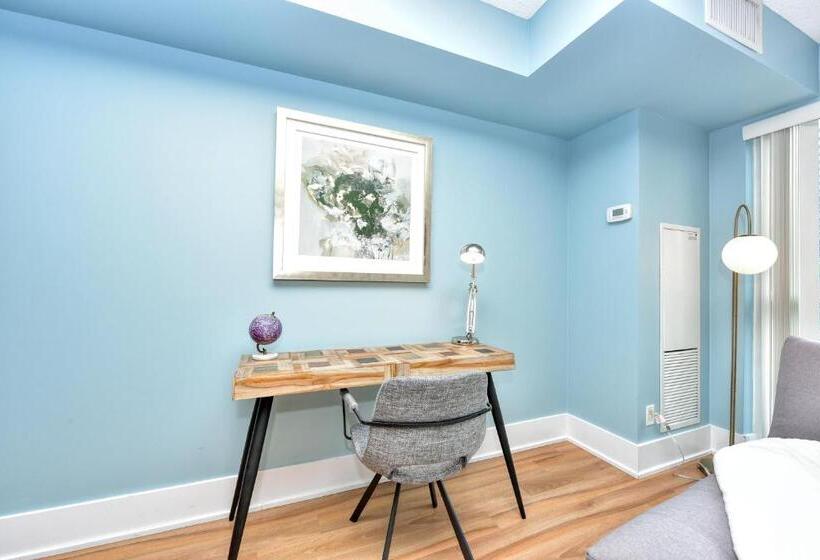 فندق 300 Front Property