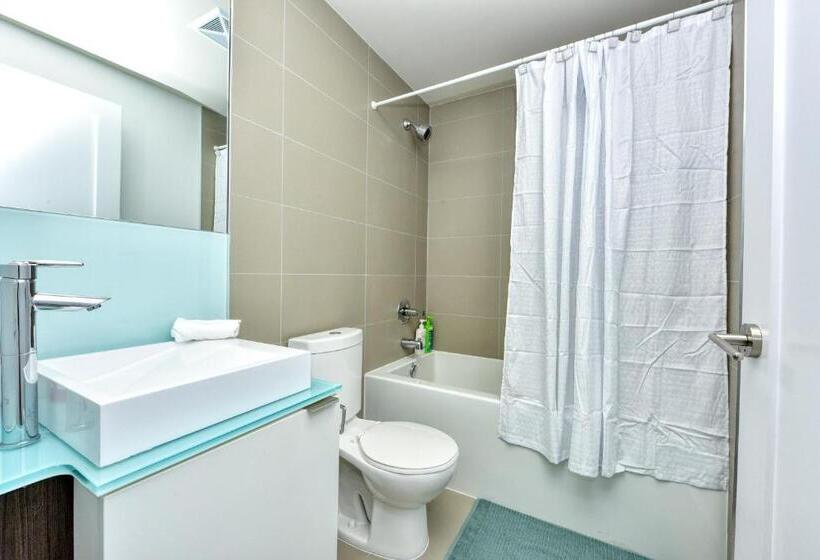 فندق 300 Front Property