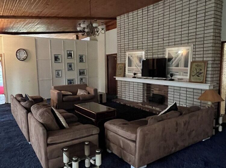 בית מלון כפרי Ab Lodge