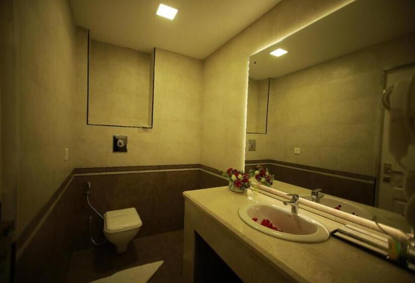 Отель Abaam Chelsea