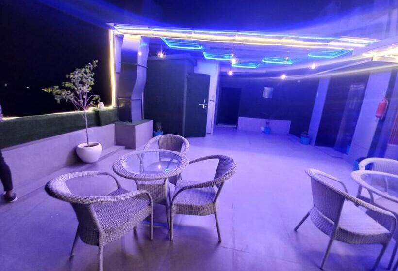 فندق Blue Orchid