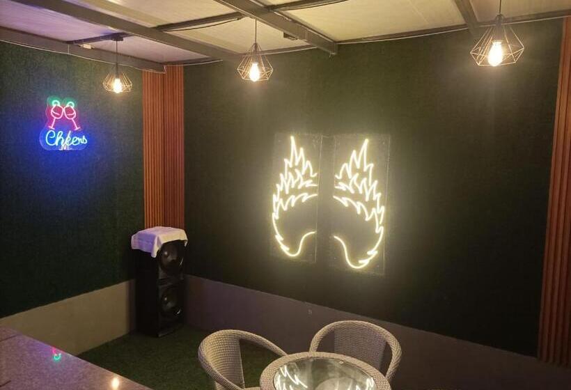 فندق Blue Orchid