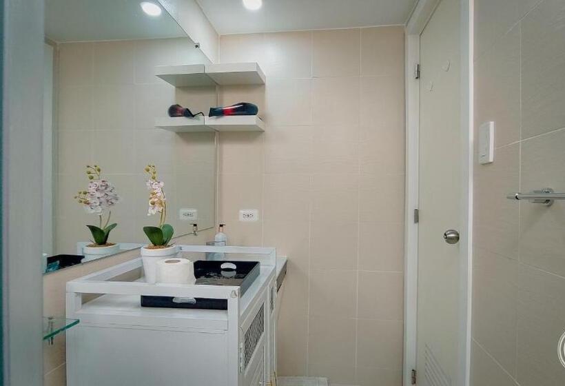 هتل Crissome Suite Azure North San Fernando Pampanga