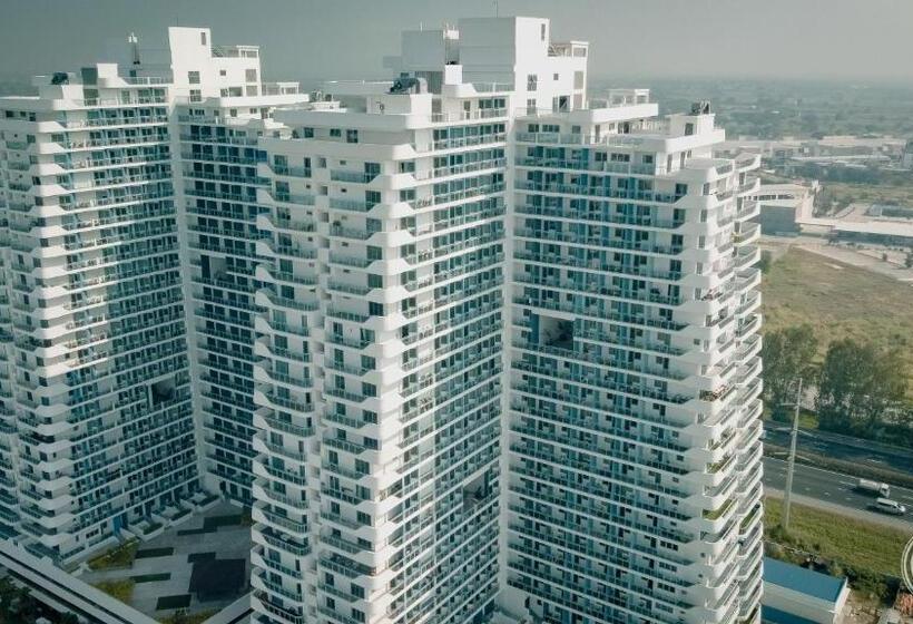 فندق Crissome Suite Azure North San Fernando Pampanga