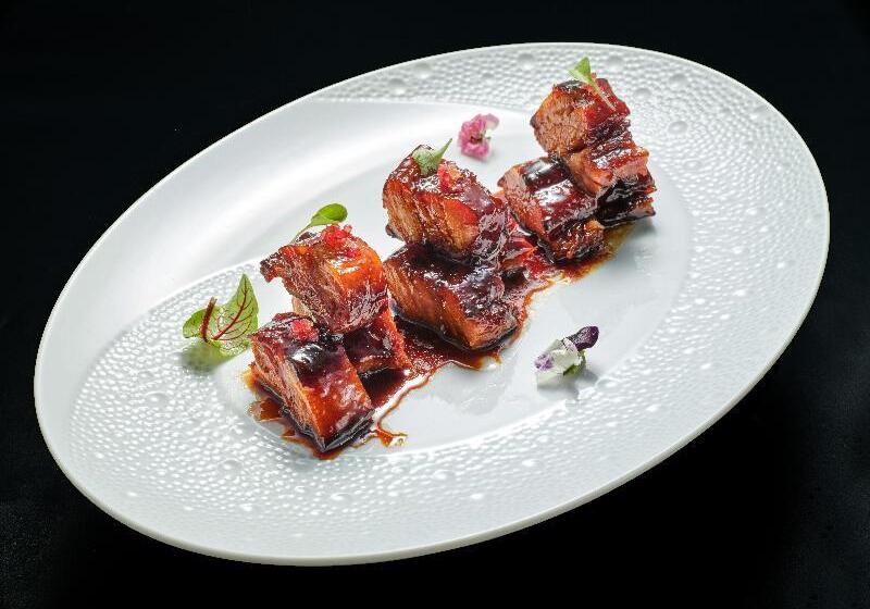 ホテル Crowne Plaza Jiangmen Binjiang, An Ihg