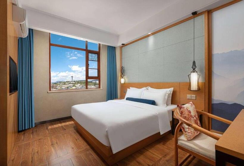 هتل Days Inn By Wyndham Dali Erhai Park