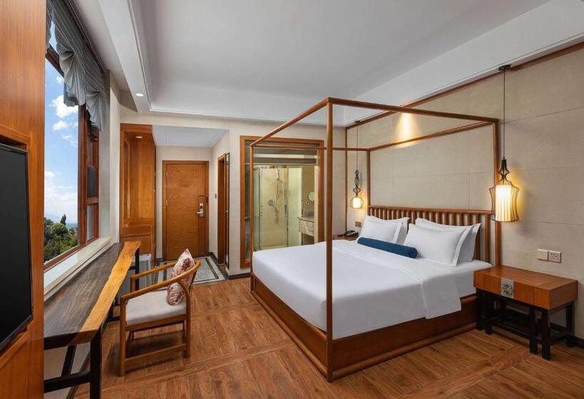 هتل Days Inn By Wyndham Dali Erhai Park