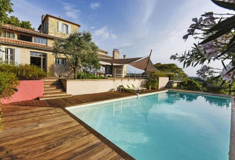 هتل Dream Home Vang Vieng