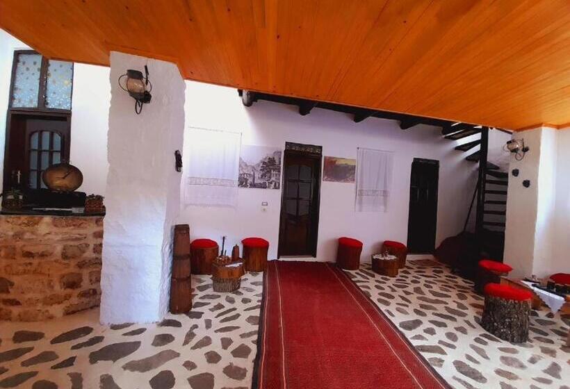 בית מלון כפרי Edward Lear