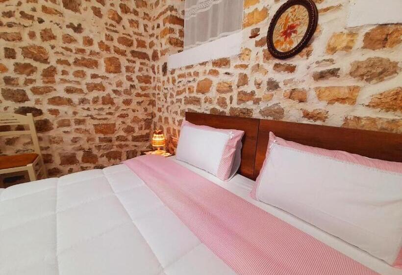 בית מלון כפרי Edward Lear