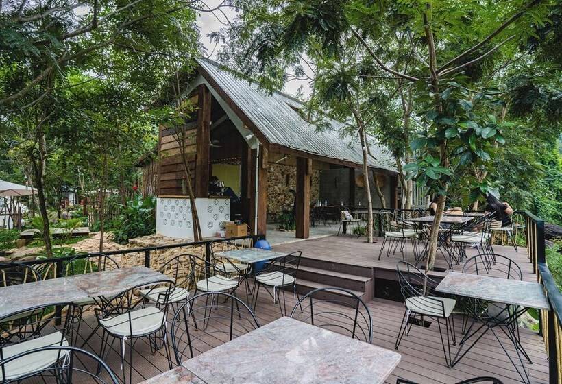 ホテル Green Valley Veal Pouch