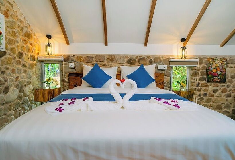 ホテル Green Valley Veal Pouch