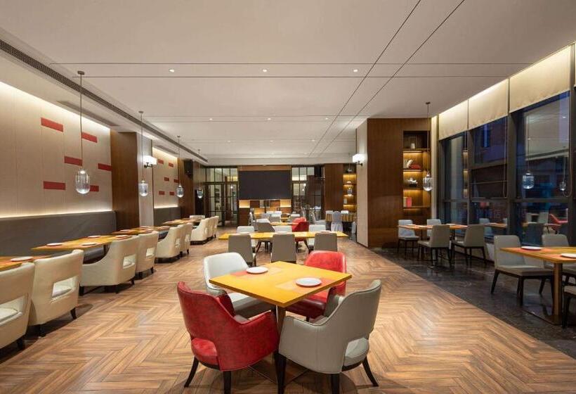 فندق Hawthorn By Wyndham Dali Erhai Park