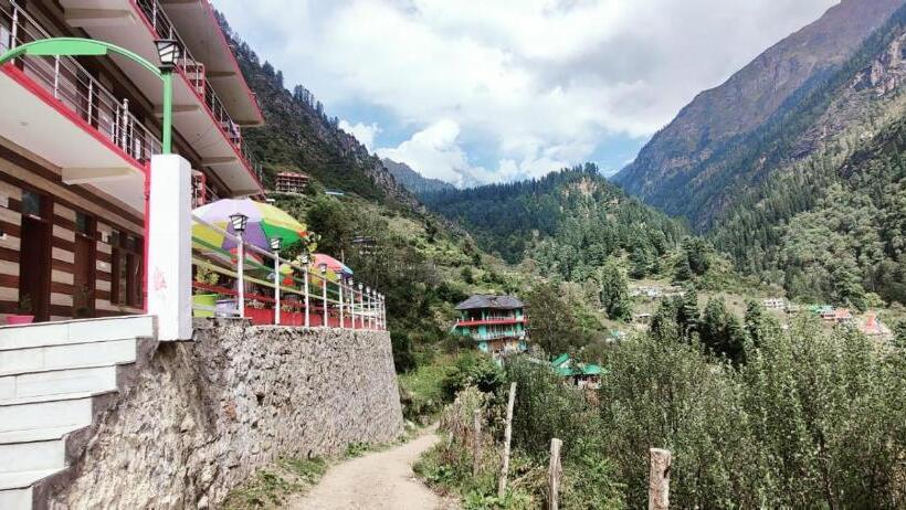 호텔 Himalaya Guest House Tosh