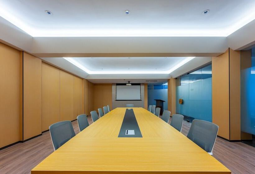 בית מלון כפרי Holiday Inn Express Lanzhou Zhengning Road By Ihg