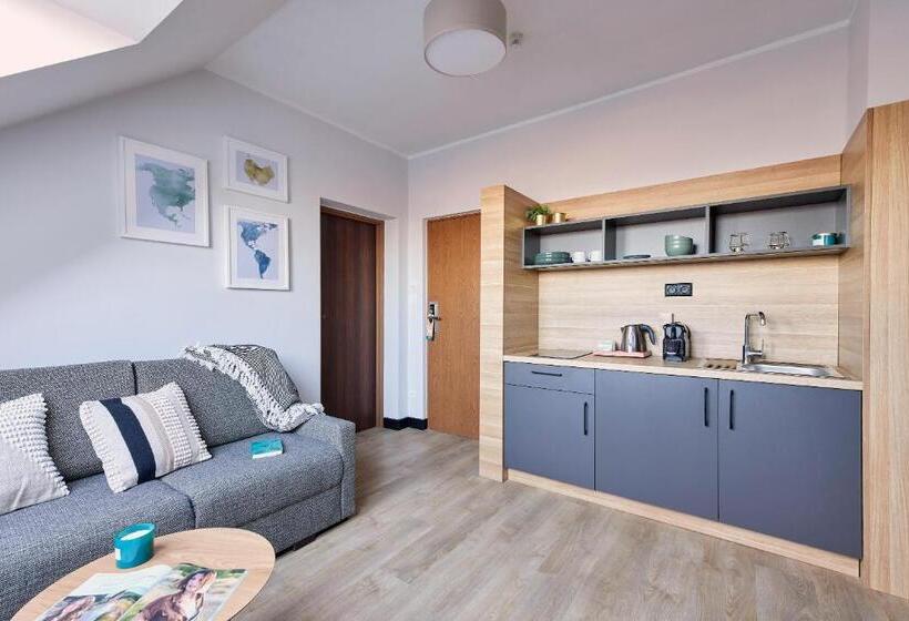 בית מלון כפרי Kyriad Karkonosze