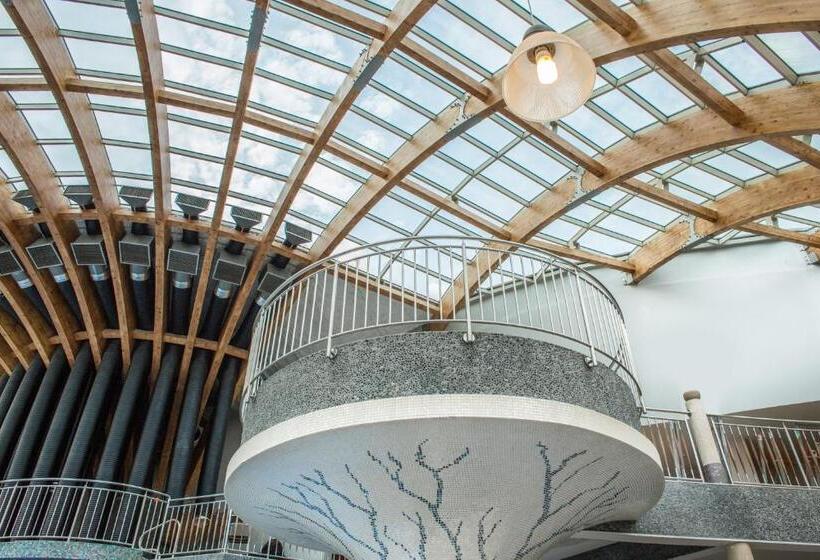 בית מלון כפרי Kyriad Karkonosze