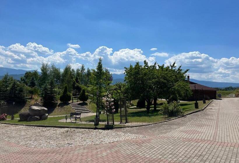 בית מלון כפרי Kyriad Karkonosze