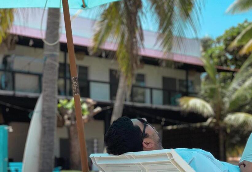 Lali Beach Hotel Boutique