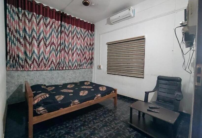 호텔 Layali Ooty Transit Lodging