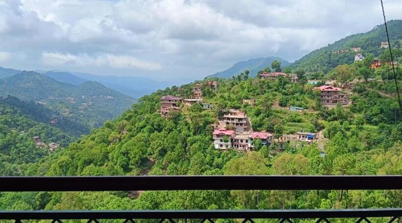 ホテル Sky Hill Top A Unit Of Kasauli View