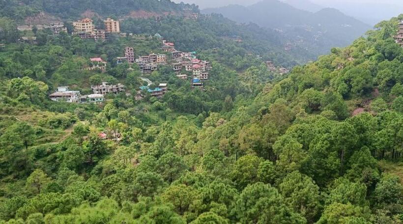ホテル Sky Hill Top A Unit Of Kasauli View