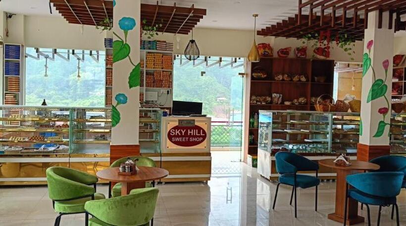 ホテル Sky Hill Top A Unit Of Kasauli View