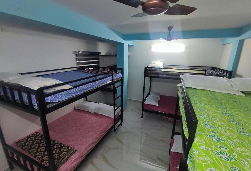 酒店 Sri Aksha Residency