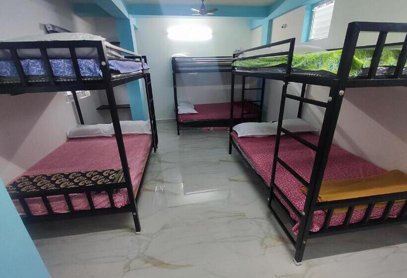 酒店 Sri Aksha Residency