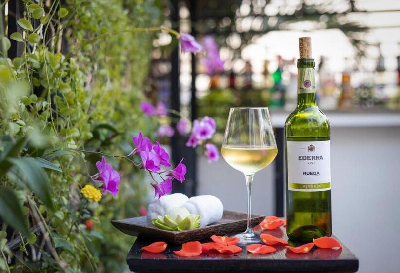 Отель The Five Senses Boutique