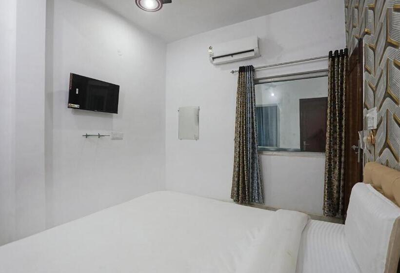 酒店 The Relax Inn Residency