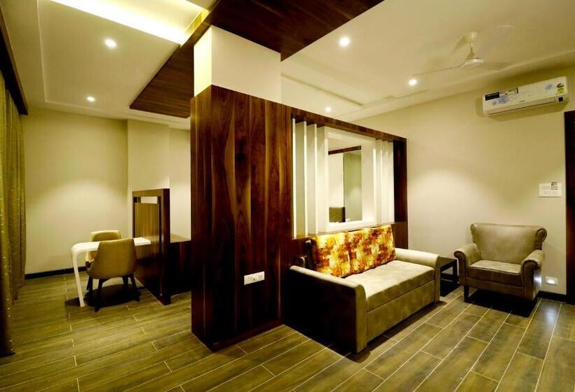 فندق The Royal Inn