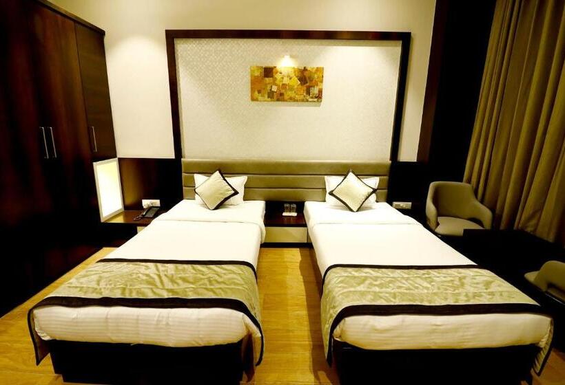 فندق The Royal Inn