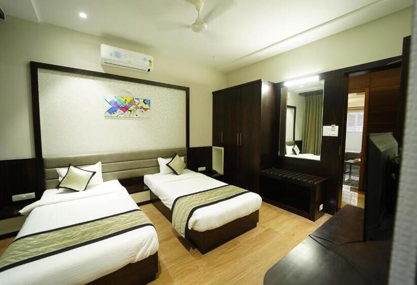 فندق The Royal Inn