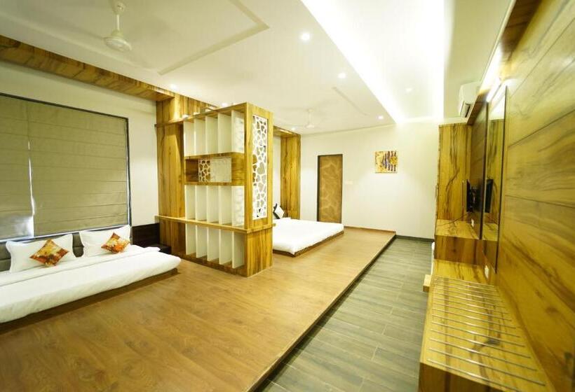 فندق The Royal Inn