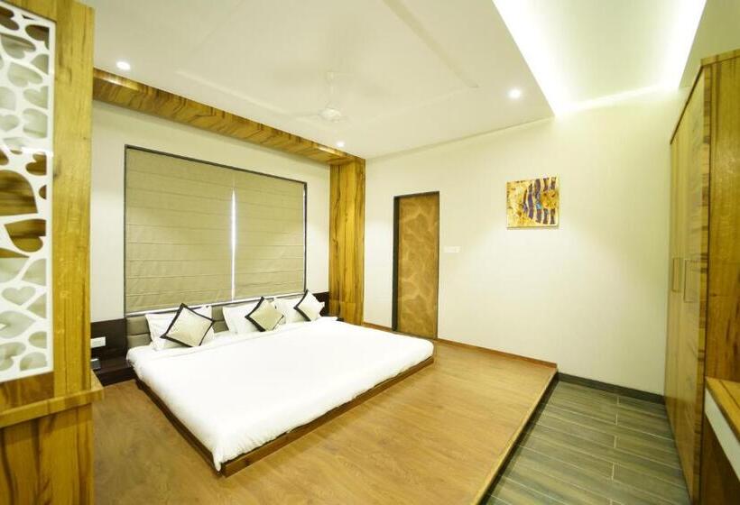 فندق The Royal Inn